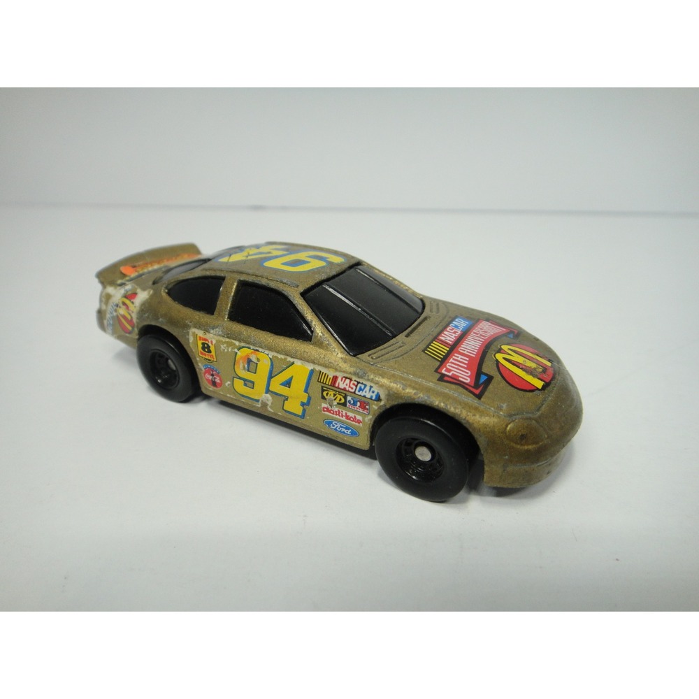 Hot Wheels 1998 Bill Elliott 94 McDonalds NASCAR 50th Anniversary Gold Taurus